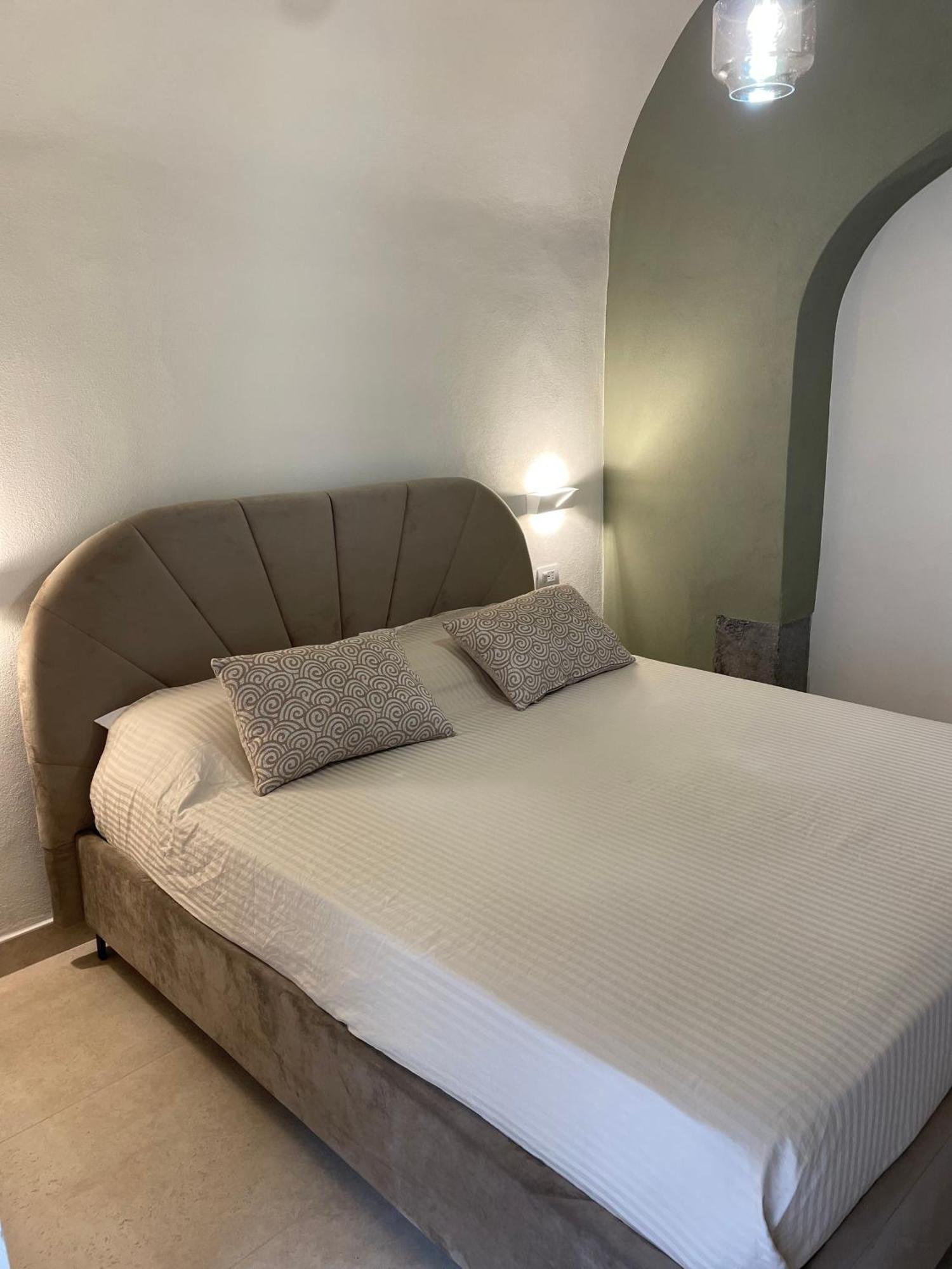 Domus Parthenope Comfort Apartment *